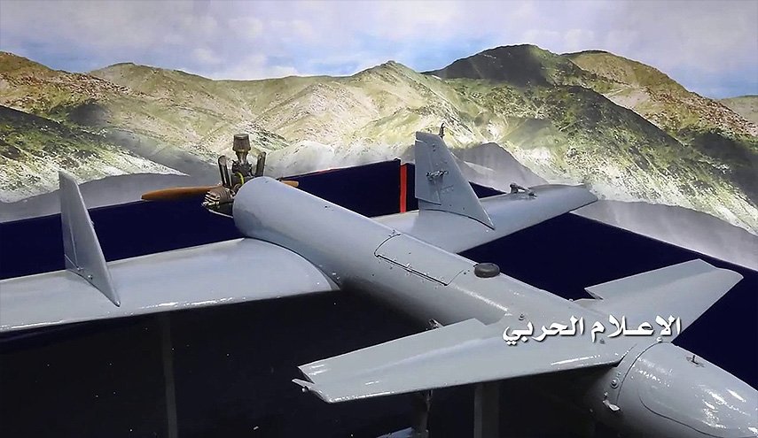 سلاح الجو اليمني المسير يشن هجمات على قاعدة للعدوان السعودي في عسير