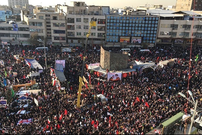 In Pictures: Tehran holds huge funeral procession for martyred commanders