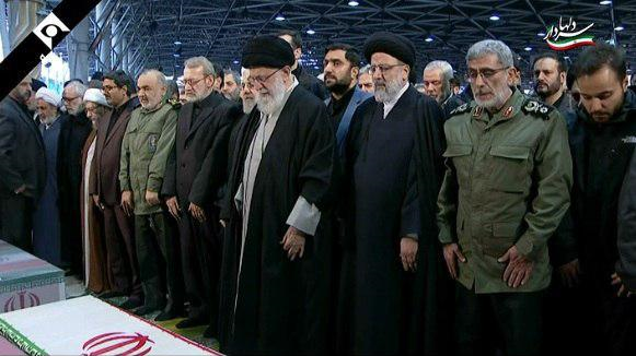 In Pictures: Tehran holds huge funeral procession for martyred commanders