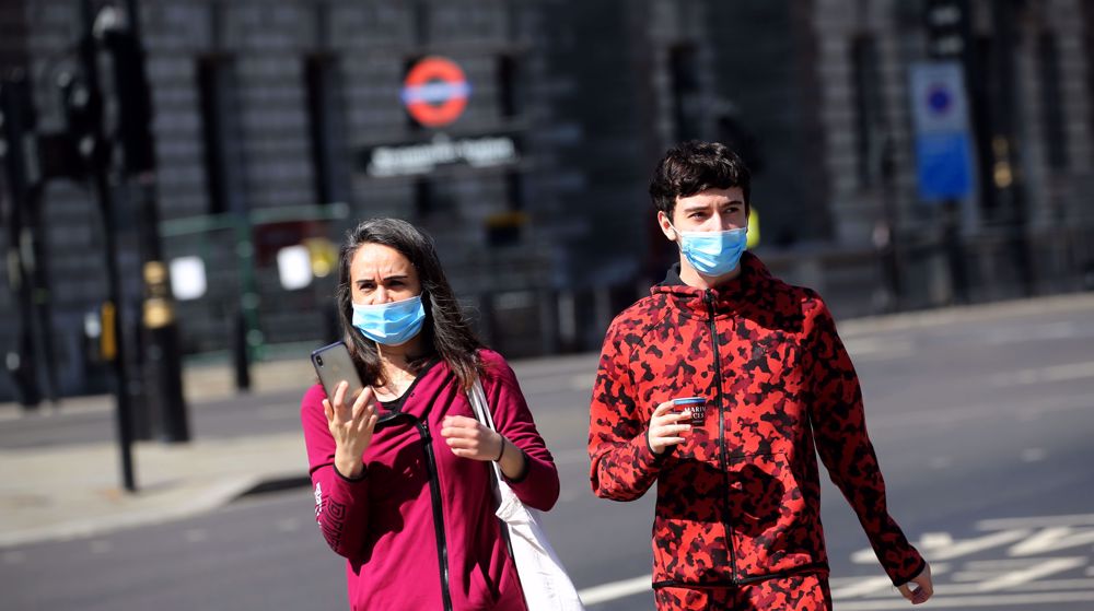 UK experts recommend medical grade masks for health workers only