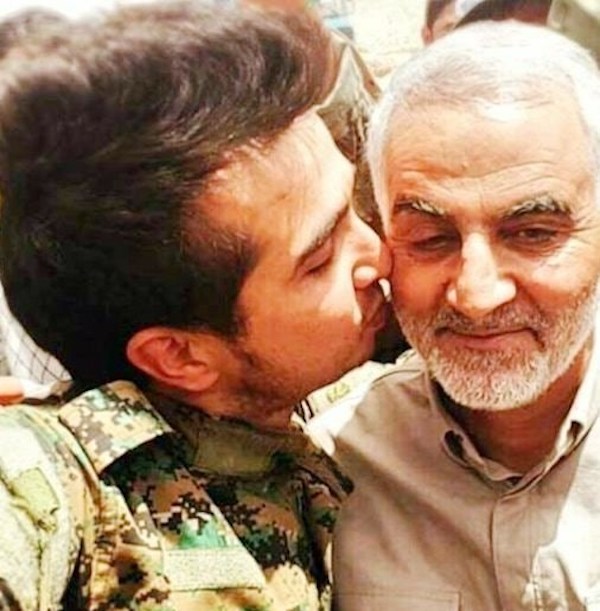 قاب تصاویر مشترک حاج قاسم با رزمندگان لشکر فاطمیون