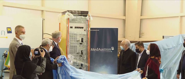 Iran to become 7th country to cure cancer using particle therapy