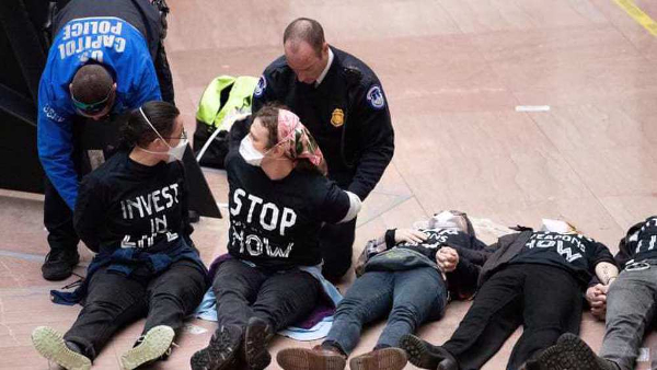 US police arrests activists calling for Gaza ceasefire in Senate building