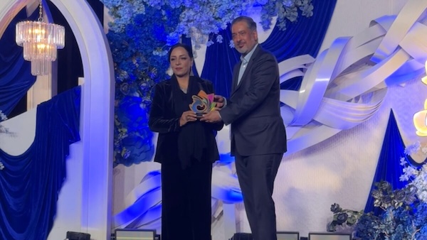 Afghanistanian filmmaker Roya Sadat wins international award in Canada