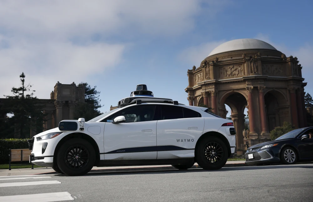 World through the aperture