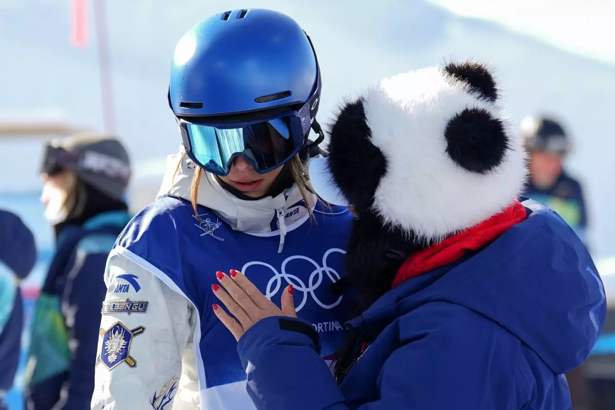Eileen Gu finds gold on the halfpipe to make it 6 medals in 6 Olympic events over her career