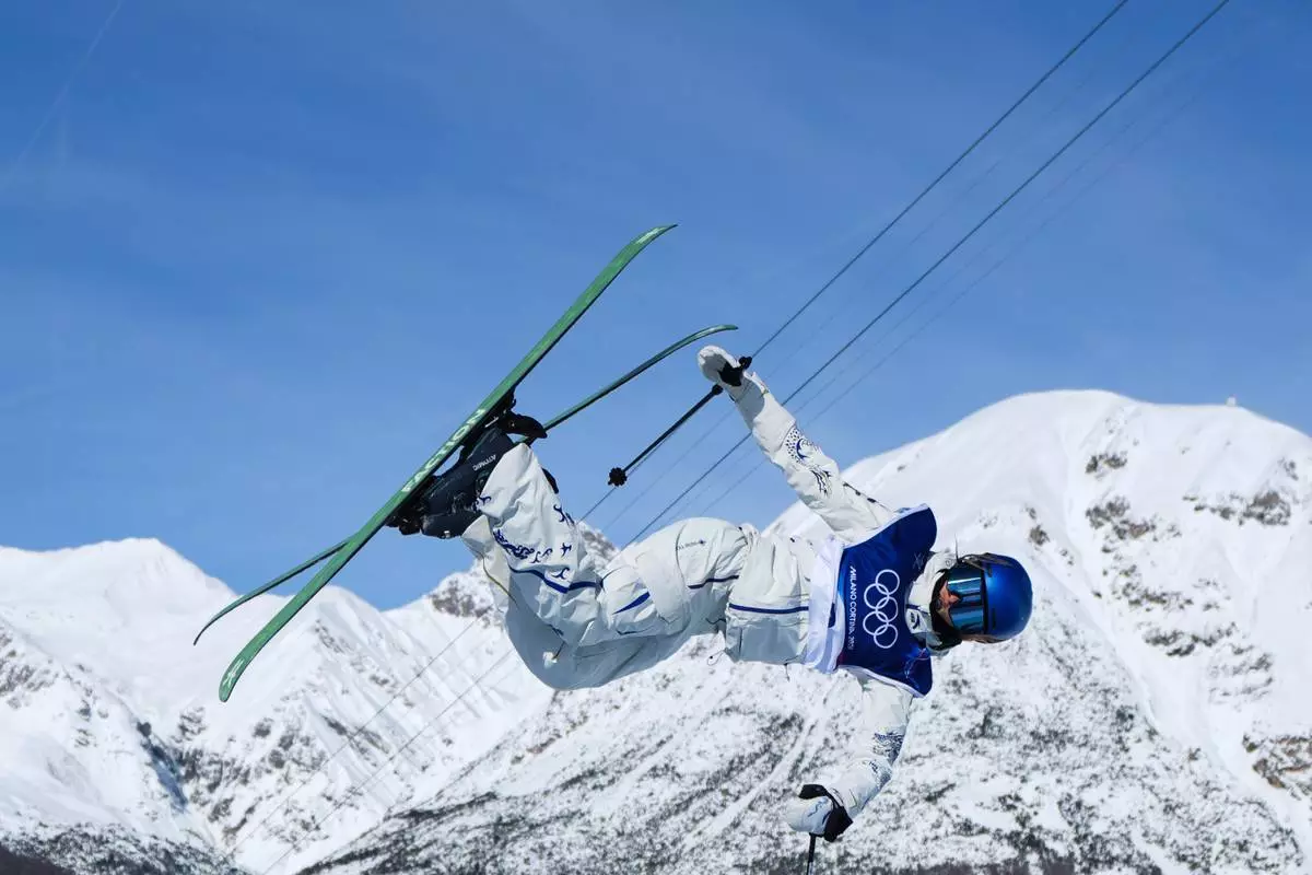 Eileen Gu finds gold on the halfpipe to make it 6 medals in 6 Olympic events over her career