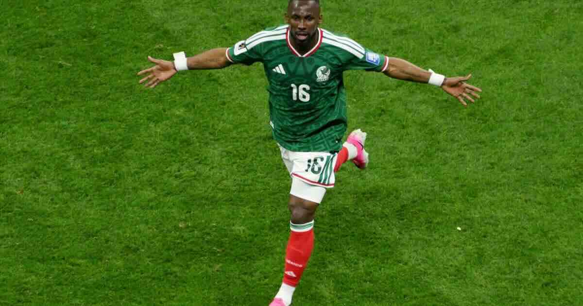Mexico 2-0 Ecuador: Quinones continues scoring run as co-hosts make Concacaf history