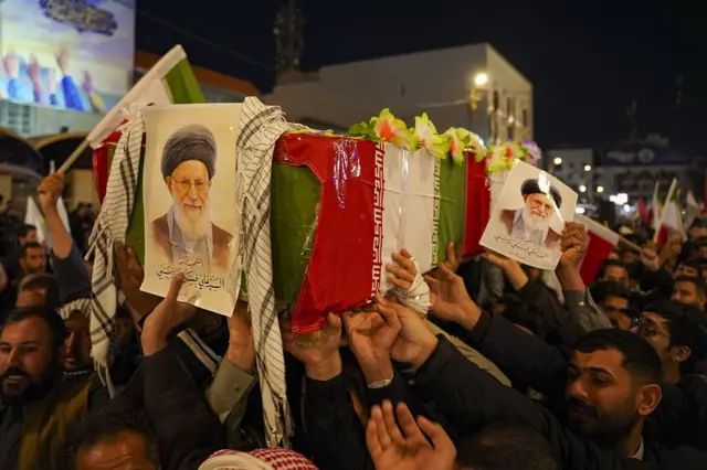 حضور نمایندگان بیش از 100 کشور در مراسم احترام به پیکر شهید آیت الله خامنه ای