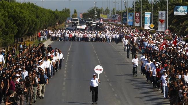 Turkey's opposition leader to address mass crowd after ending 'Justice March'