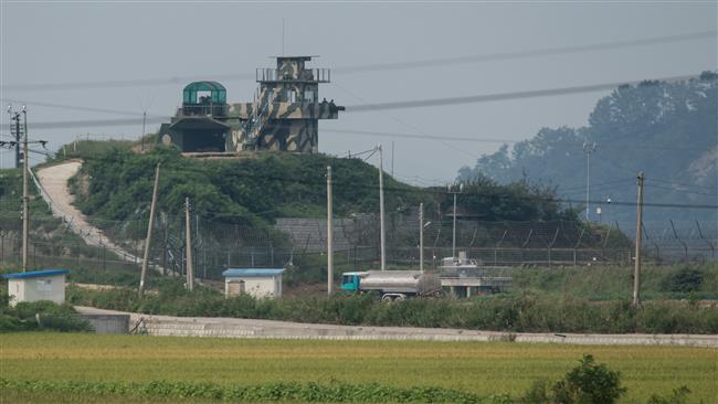 Trump mulling visit to North Korea border: Report