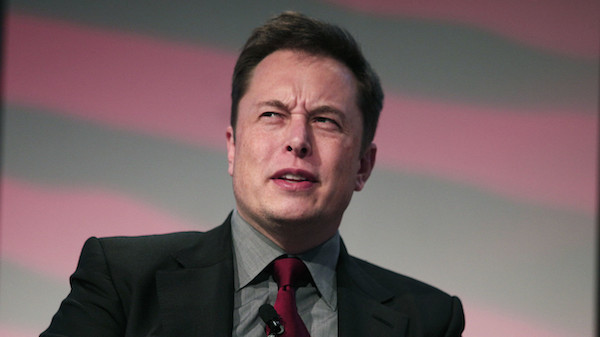  Tesla investors demand billions from Elon Musk 