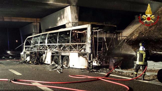16 killed in Hungarian school bus crash in northern Italy