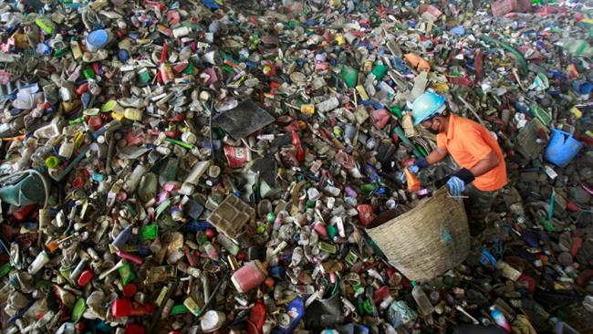 India bans all forms of disposable plastic in its capital