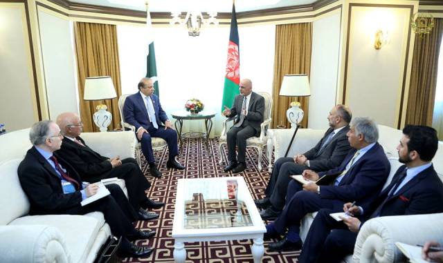  President Ghani and Nawaz Sharif hold talks on key issues on SCO sidelines