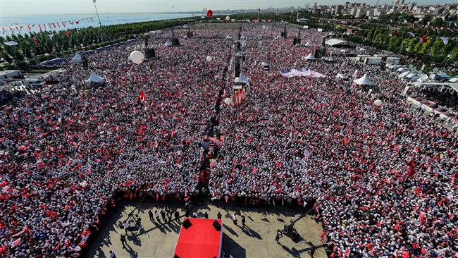   Turkey's opposition leader to address mass crowd after ending 'Justice March'