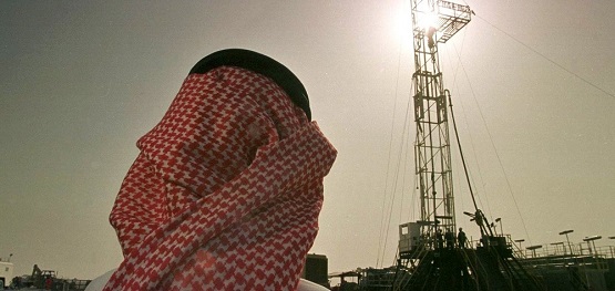  Oil-dependent Saudi Economy Grappling with Deficit