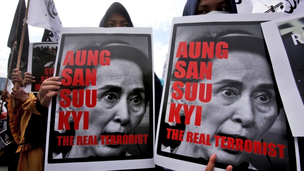  Some 370,000 Peace Activists Want Stripping Myanmars Suu Kyis of Nobel Prize