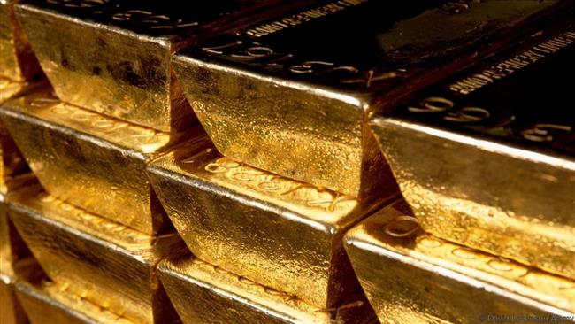  Russia buying more gold in push away from dollar